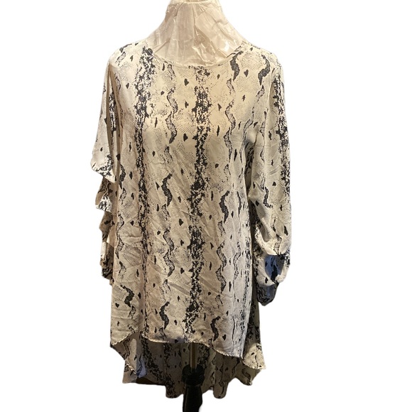 - - - P Luca  Milano White snake skin design Hi low dress with ruched slee… - Picture 1 of 10